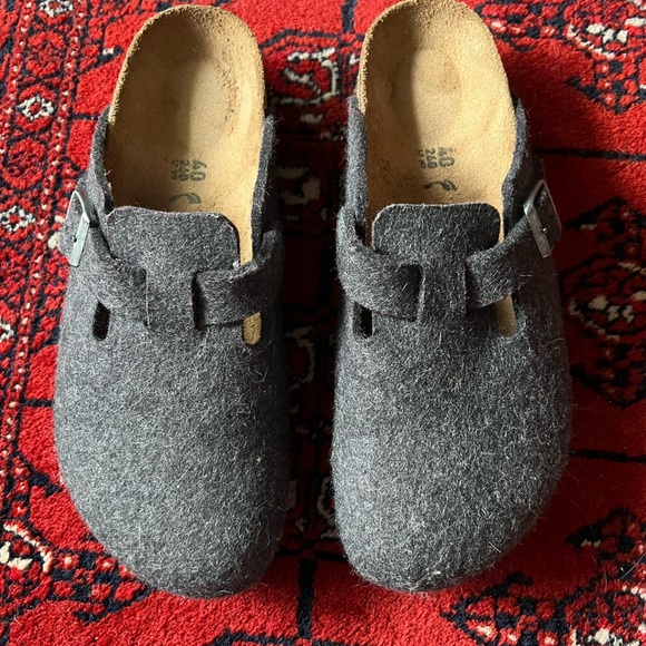 Birkenstock Boston Gray Wool Clogs with Buckle - Picture 5 of 6